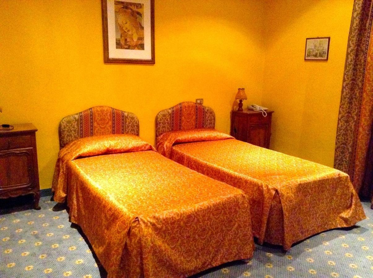 Albergo Ristorante Da Carlino Castelnuovo di Garfagnana Quarto foto